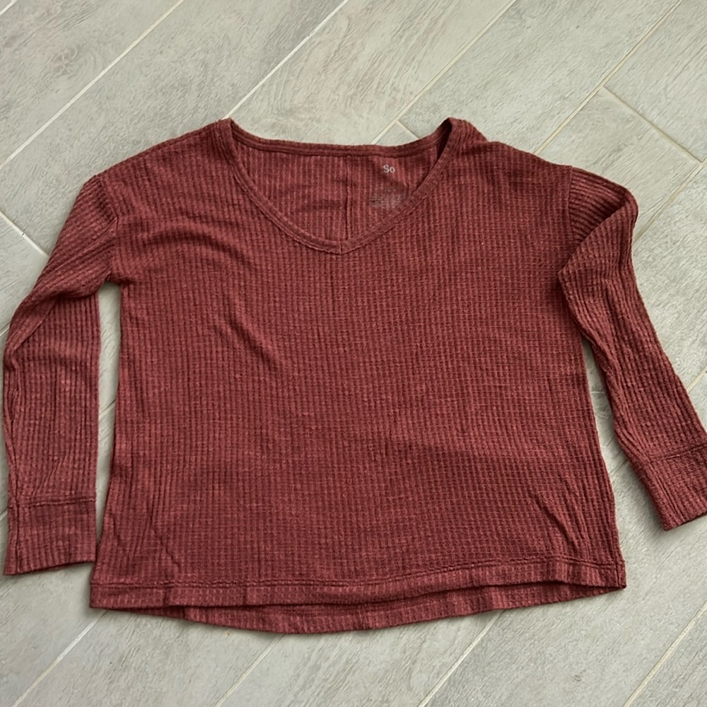 SO women’s size small light sweater
